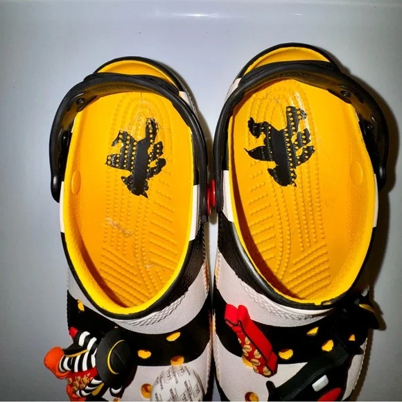 CROCS McDonald's Hamburglar Themed Crocs Size 7 - Picture 5 of 8